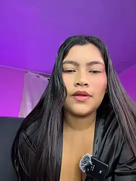 LunaaRosse online show from June 30, 2026, 2:33 am