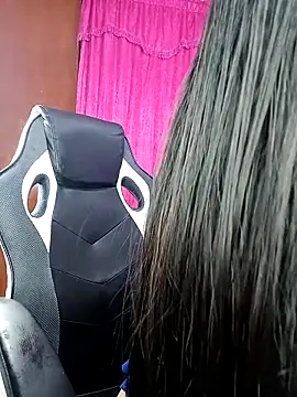 Snapshot of LunaaRosse chatting on October 27, 2025, 12:22 am LunaaRosse online show from October 27, 2025, 12:22 am