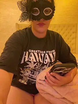 Snapshot of Bold-arabic-vibes chatting on October 18, 2025, 7:05 pm Bold-arabic-vibes online show from October 18, 2025, 7:05 pm