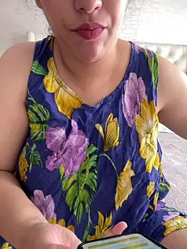 Snapshot of Bold-arabic-vibes chatting on October 15, 2025, 12:57 pm Bold-arabic-vibes online show from October 15, 2025, 12:57 pm