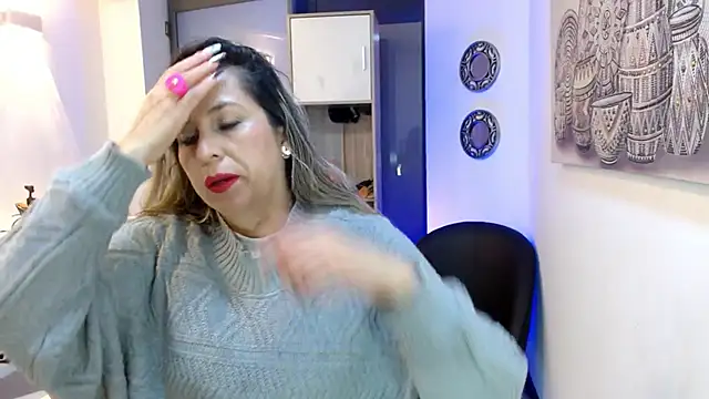 Snapshot of DianaPearls chatting on May 20, 2026, 10:34 am DianaPearls online show from May 20, 2026, 10:34 am