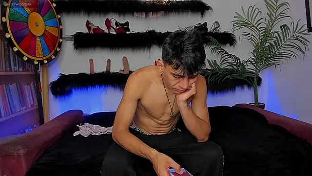 Snapshot of OkHard11 chatting on November 1, 2025, 11:42 pm OkHard11 online show from November 1, 2025, 11:42 pm