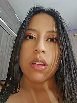 Snapshot of Sashaputa86 chatting on July 4, 2026, 6:20 am Sashaputa86 online show from July 4, 2026, 6:20 am