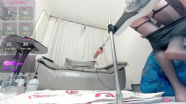 Snapshot of fox-yiyi chatting on March 1, 2026, 12:05 pm fox-yiyi online show from March 1, 2026, 12:05 pm