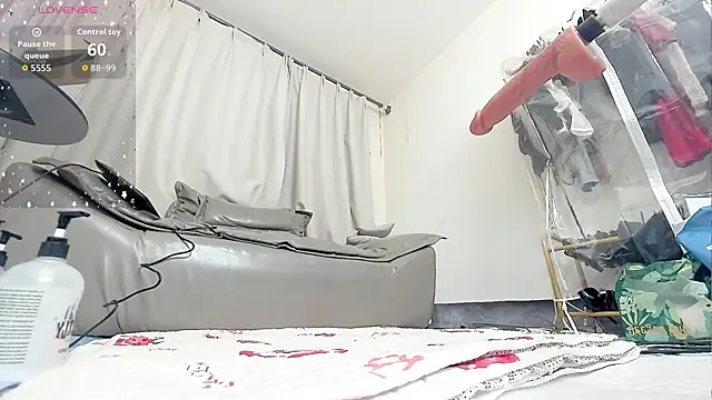 Snapshot of fox-yiyi chatting on February 24, 2026, 11:55 am fox-yiyi online show from February 24, 2026, 11:55 am