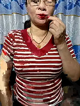 Snapshot of Opnahaba chatting on July 19, 2026, 4:48 pm Opnahaba online show from July 19, 2026, 4:48 pm