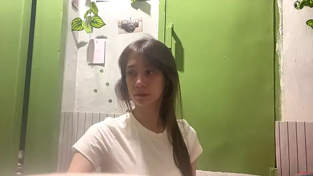 CatherineAston online show from September 28, 2025, 7:10 pm