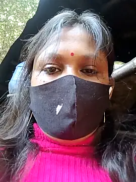 Snapshot of Hotty-rosni chatting on November 28, 2025, 2:34 am Hotty-rosni online show from November 28, 2025, 2:34 am