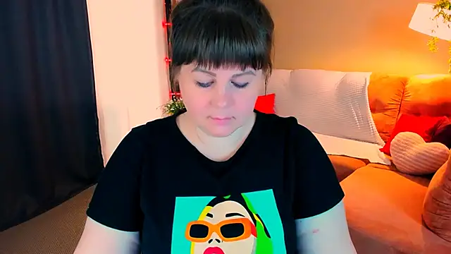 CrystaalStaar online show from May 7, 2026, 4:39 am