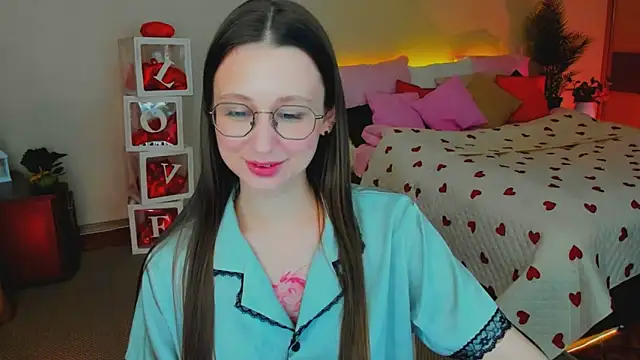 Snapshot of YourLovellyStory chatting on February 19, 2026, 12:46 pm YourLovellyStory online show from February 19, 2026, 12:46 pm