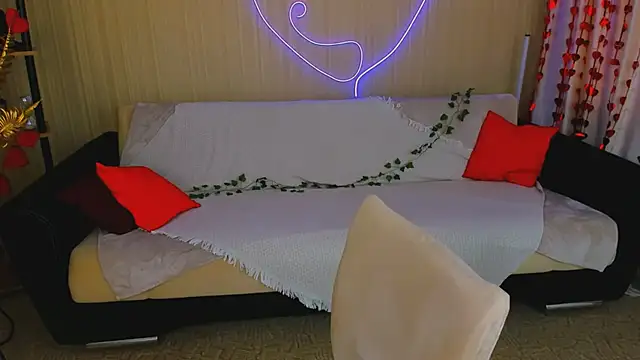 Snapshot of YourLovellyStory chatting on March 8, 2026, 11:46 am YourLovellyStory online show from March 8, 2026, 11:46 am