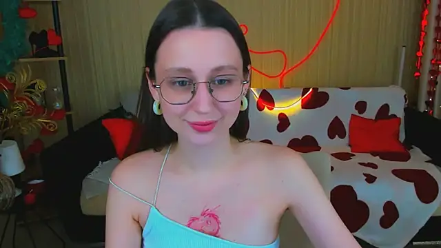 Snapshot of YourLovellyStory chatting on February 28, 2026, 4:39 pm YourLovellyStory online show from February 28, 2026, 4:39 pm