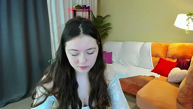 AlluringLookk online show from April 26, 2026, 4:37 pm