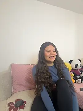 Snapshot of Emilyybennet_ chatting on October 22, 2025, 1:10 pm Emilyybennet online show from October 22, 2025, 1:10 pm