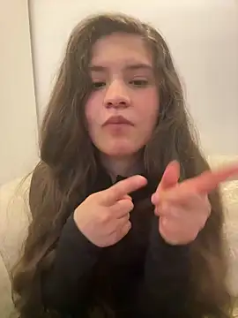 Snapshot of Emilyybennet_ chatting on May 2, 2026, 1:11 am Emilyybennet online show from May 2, 2026, 1:11 am