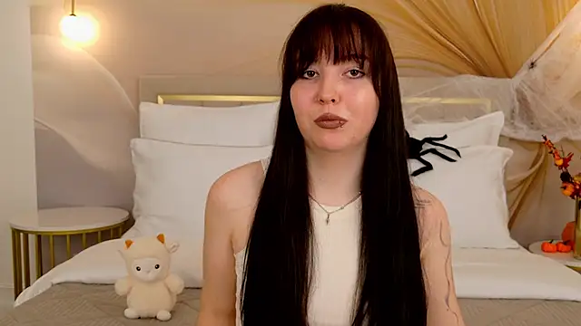 Snapshot of VanessaFields chatting on October 21, 2025, 3:11 pm VanessaFields online show from October 21, 2025, 3:11 pm