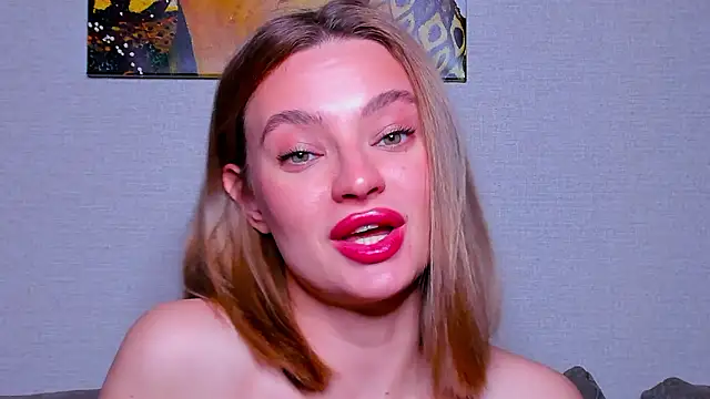 Snapshot of OliviaReece chatting on March 21, 2026, 8:19 am OliviaReece online show from March 21, 2026, 8:19 am