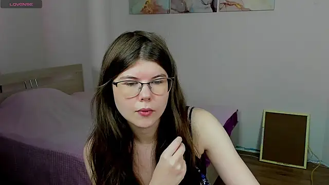 Beatrisss online show from November 13, 2025, 5:44 am