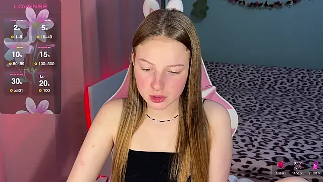 stefaniyaaa online show from October 17, 2025, 6:10 pm