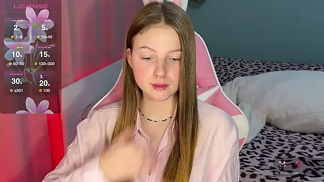 stefaniyaaa online show from October 16, 2025, 7:11 pm