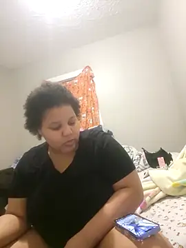 Snapshot of chocolate_bella chatting on April 5, 2026, 1:56 am chocolate bella online show from April 5, 2026, 1:56 am