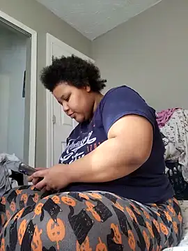 Snapshot of chocolate_bella chatting on March 10, 2026, 6:01 pm chocolate bella online show from March 10, 2026, 6:01 pm