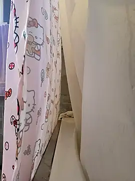 chocolate bella online show from January 9, 2026, 3:52 pm