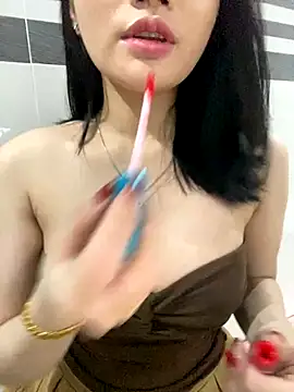 Beiiu 18 online show from September 19, 2025, 7:29 pm