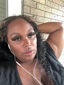 Cocomamii1 online show from June 18, 2026, 10:37 pm