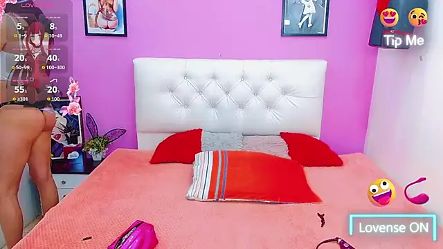 Snapshot of Azley_sweet chatting on October 20, 2025, 4:07 pm Azley sweet online show from October 20, 2025, 4:07 pm