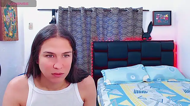 Snapshot of Azley_sweet chatting on February 11, 2026, 1:44 pm Azley sweet online show from February 11, 2026, 1:44 pm