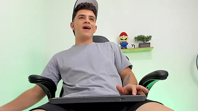 Mikecooper online show from January 18, 2026, 8:23 pm