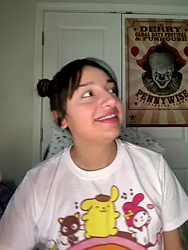 Snapshot of CharmingMaddie chatting on December 14, 2025, 8:58 pm CharmingMaddie online show from December 14, 2025, 8:58 pm