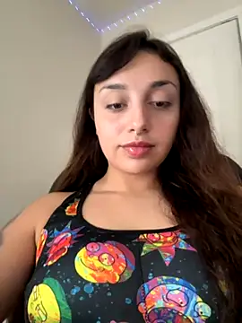 Snapshot of CharmingMaddie chatting on October 17, 2025, 4:42 pm CharmingMaddie online show from October 17, 2025, 4:42 pm