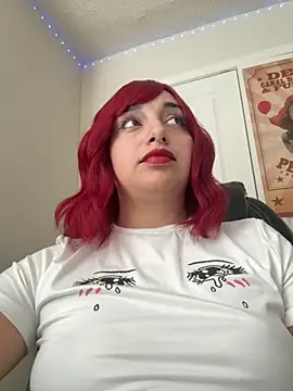 Snapshot of CharmingMaddie chatting on November 5, 2025, 3:59 pm CharmingMaddie online show from November 5, 2025, 3:59 pm