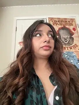 Snapshot of CharmingMaddie chatting on November 30, 2025, 5:14 pm CharmingMaddie online show from November 30, 2025, 5:14 pm