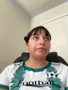 Snapshot of CharmingMaddie chatting on October 30, 2025, 3:20 pm CharmingMaddie online show from October 30, 2025, 3:20 pm