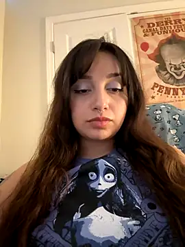 Snapshot of CharmingMaddie chatting on November 24, 2025, 9:37 pm CharmingMaddie online show from November 24, 2025, 9:37 pm