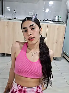 0Bonni1 online show from September 18, 2025, 2:25 am