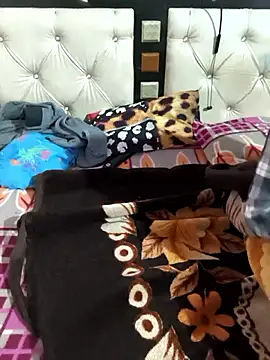 Snapshot of Love-pari077 chatting on December 3, 2025, 3:11 pm Love-pari077 online show from December 3, 2025, 3:11 pm