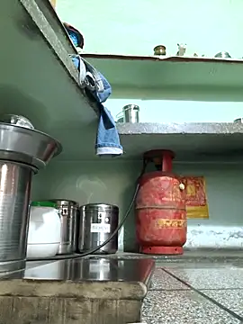 Snapshot of Love-pari077 chatting on October 12, 2025, 12:34 am Love-pari077 online show from October 12, 2025, 12:34 am