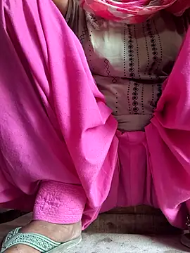 Snapshot of Love-pari077 chatting on November 6, 2025, 1:31 am Love-pari077 online show from November 6, 2025, 1:31 am