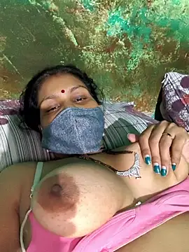 Love-pari077 online show from September 8, 2025, 2:38 pm