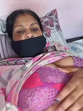 Love-pari077 online show from June 30, 2026, 4:18 pm