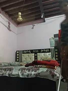 Love-pari077 online show from June 14, 2026, 4:35 am