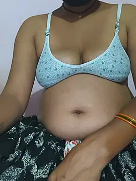 Snapshot of Love-pari077 chatting on May 28, 2026, 4:24 pm Love-pari077 online show from May 28, 2026, 4:24 pm