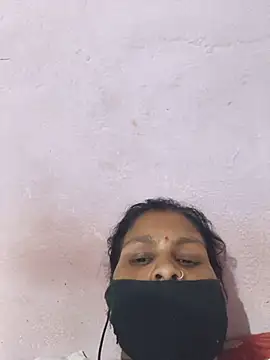 Snapshot of Love-pari077 chatting on May 15, 2026, 5:49 am Love-pari077 online show from May 15, 2026, 5:49 am