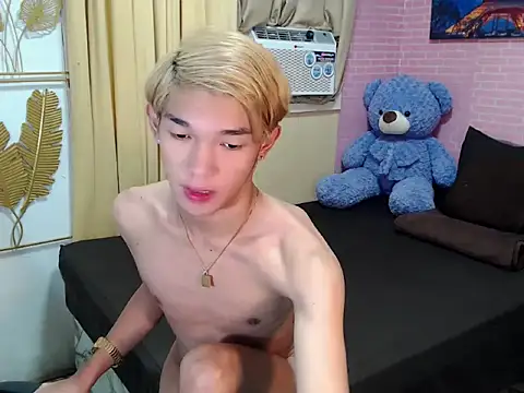 fuckerfriendsxx online show from April 26, 2026, 10:56 am