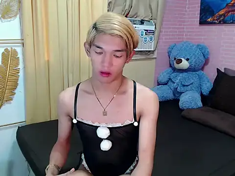 fuckerfriendsxx online show from May 4, 2026, 10:45 pm