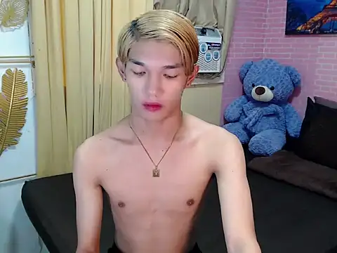 fuckerfriendsxx online show from May 4, 2026, 3:54 am